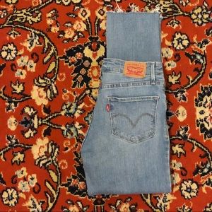 Levi Jeans size 27